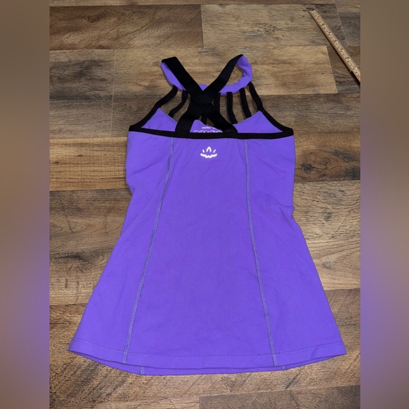 Beyond Yoga Purple Strappy Back Athletic Tank Top - Picture 5 of 6